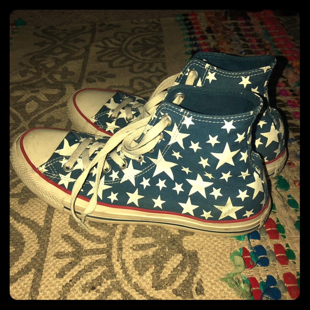 Hi-Top Converse w/ Stars